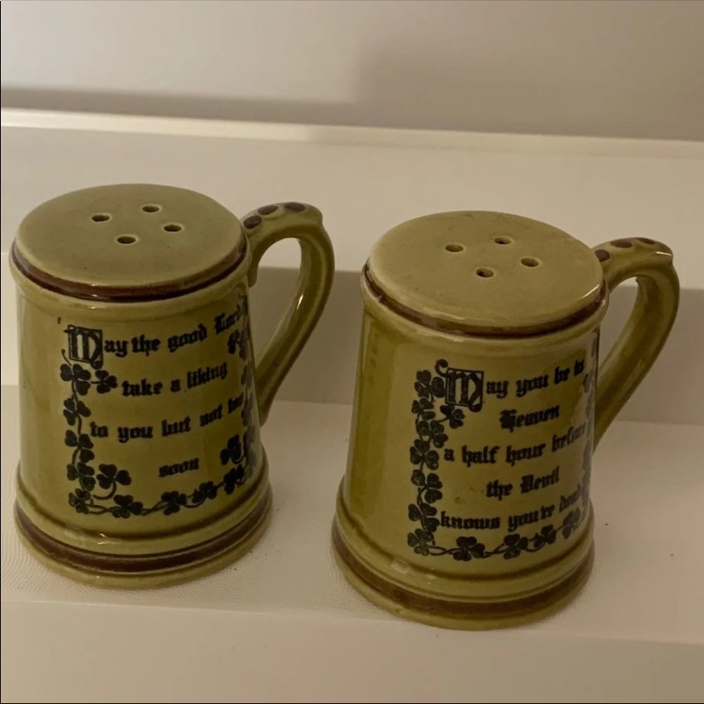 Enesco Ceramics S&P Shakers